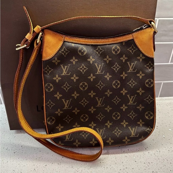 Louis Vuitton Odeon - Picture 3 of 5